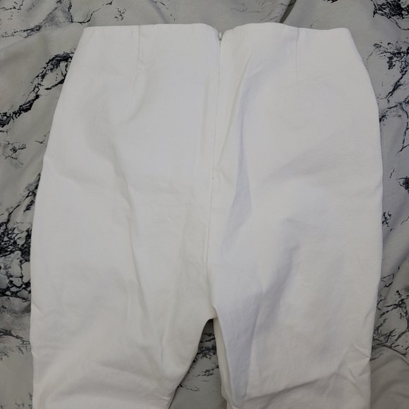 Elie Tahari Jessalyn Cream Slim Ankle Pant - Picture 4 of 6